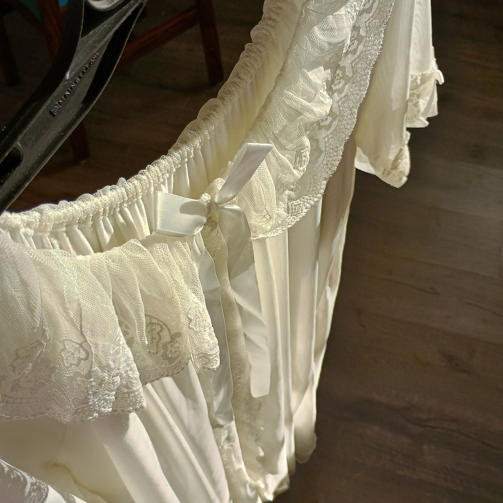 Like new, vintage style, white, double layer nightie, womens intimates, fairy - Picture 15 of 16